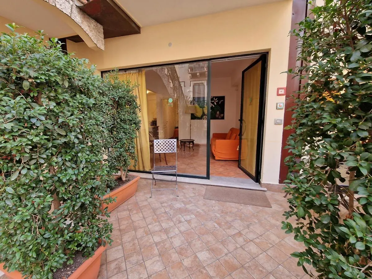 Residence Degli Agrumi Taormina 0*,  Italië